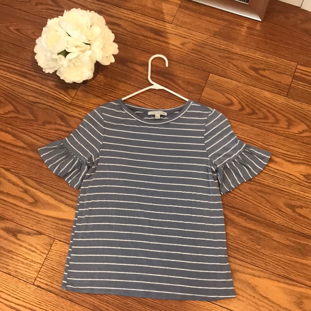 Blue and white striped short sleeve tee